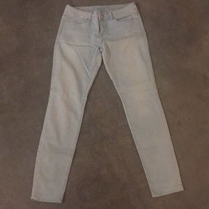 Blue whitewashed stretchy jeans